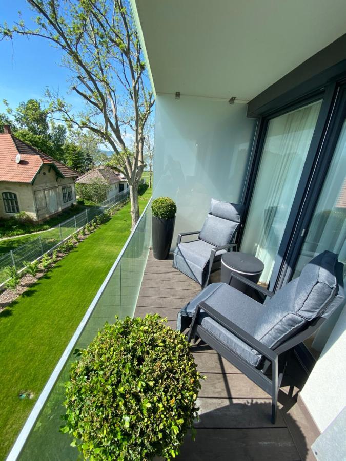 Bonnie-Premium Lelle Waterfront Private Apartment Balatonlelle Luaran gambar